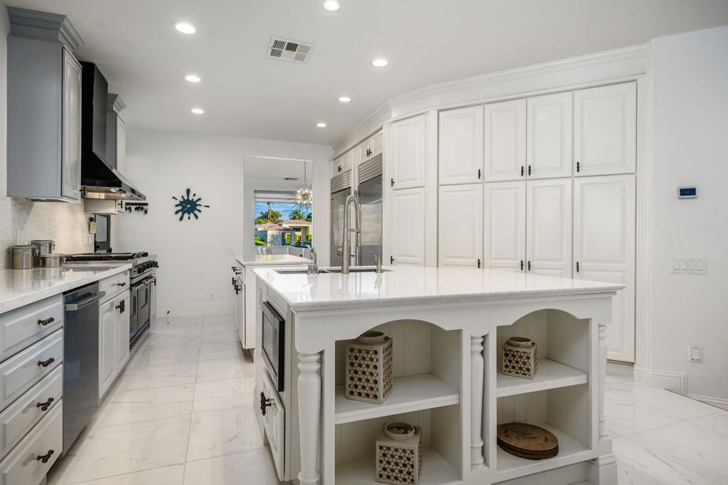 38271 Tandika Trail N