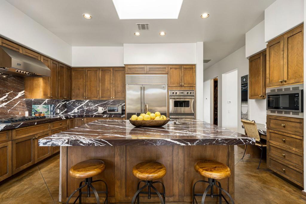 103 Waterford Circle