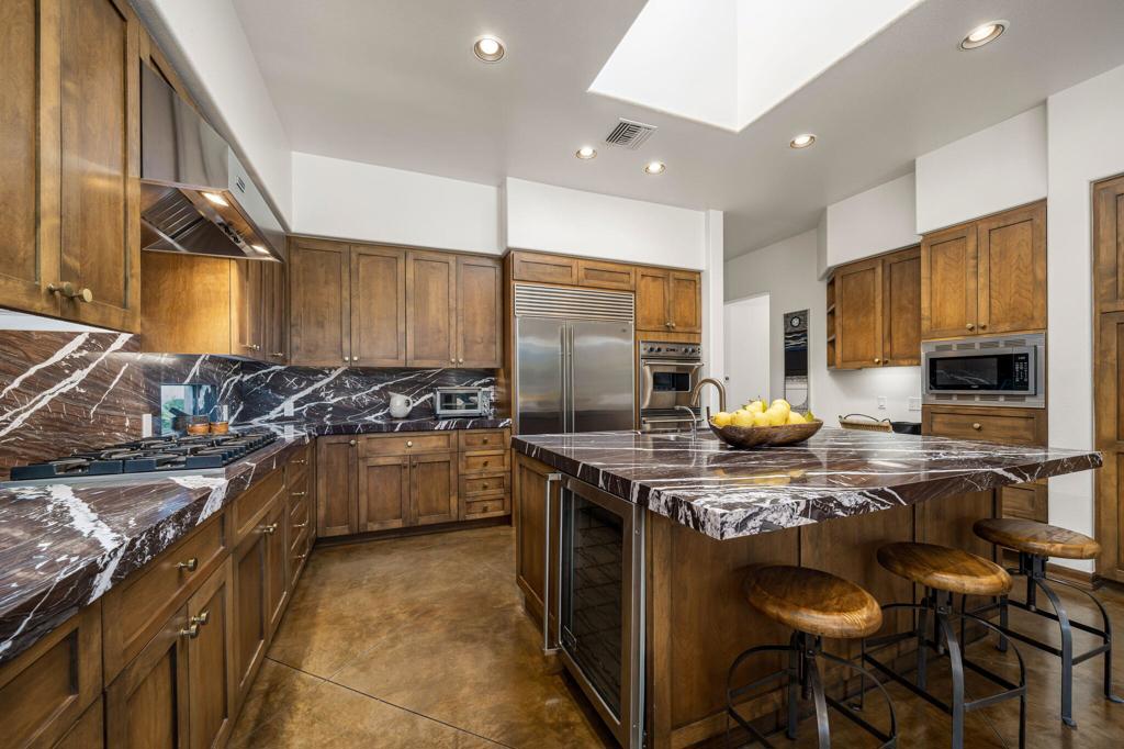 103 Waterford Circle