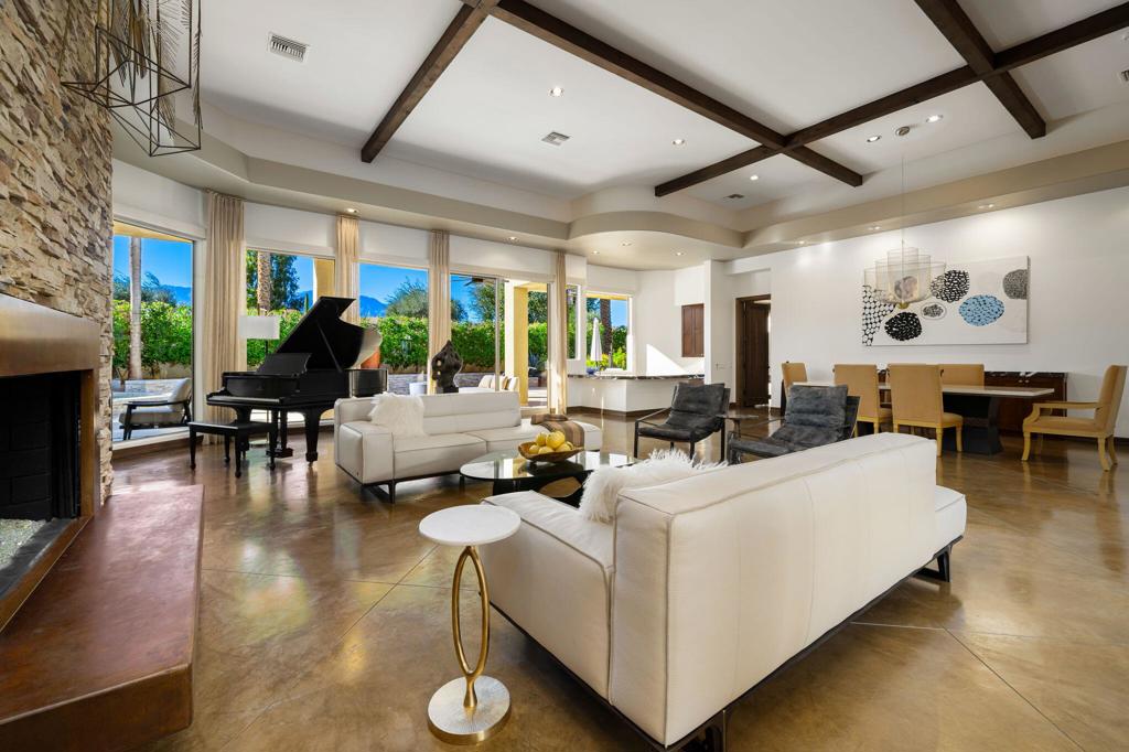 103 Waterford Circle