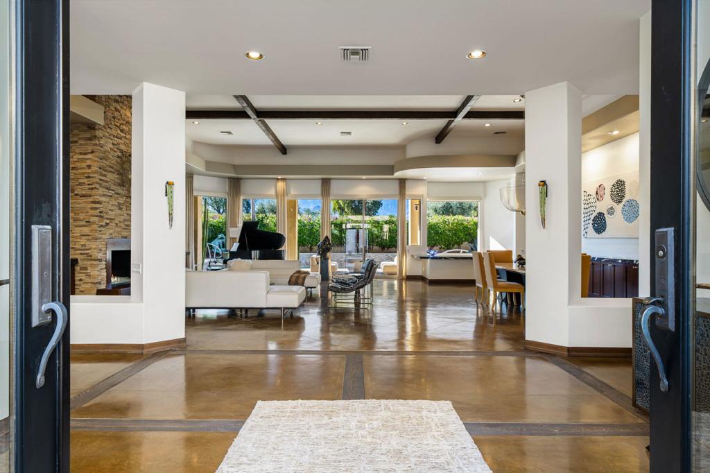 103 Waterford Circle