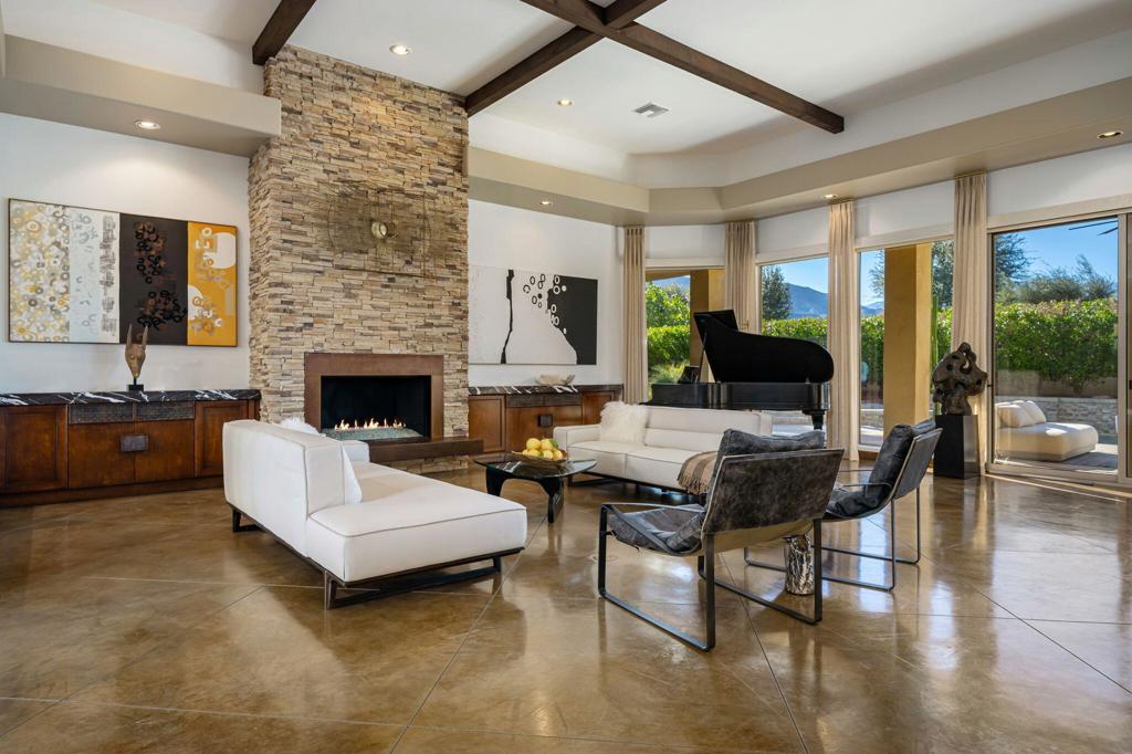 103 Waterford Circle