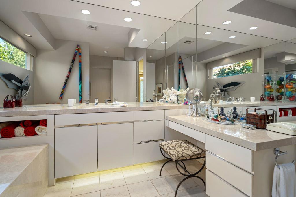 206 Crystal Bay Court