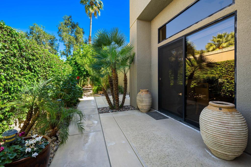 137 Waterford Circle