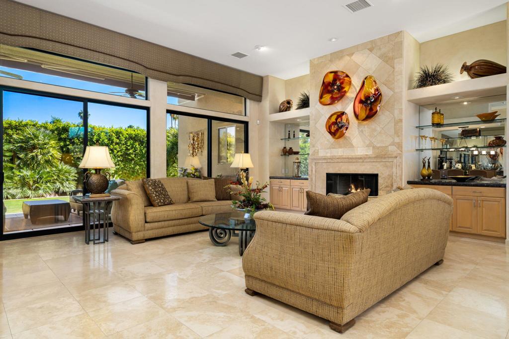 137 Waterford Circle