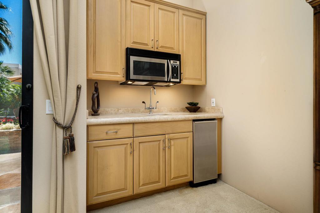 137 Waterford Circle