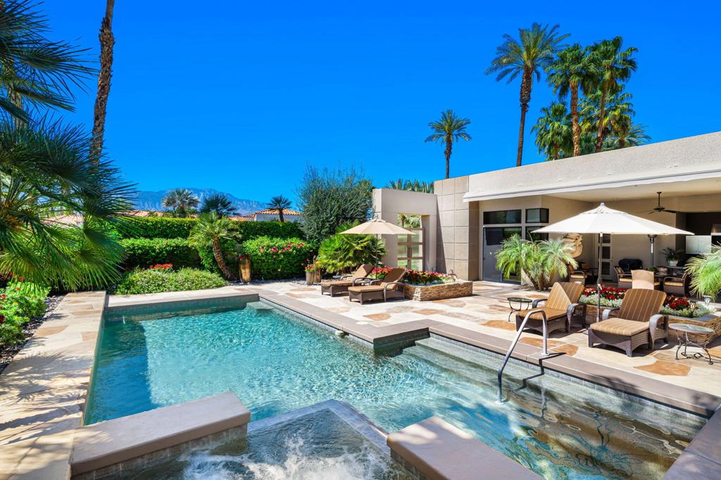 137 Waterford Circle