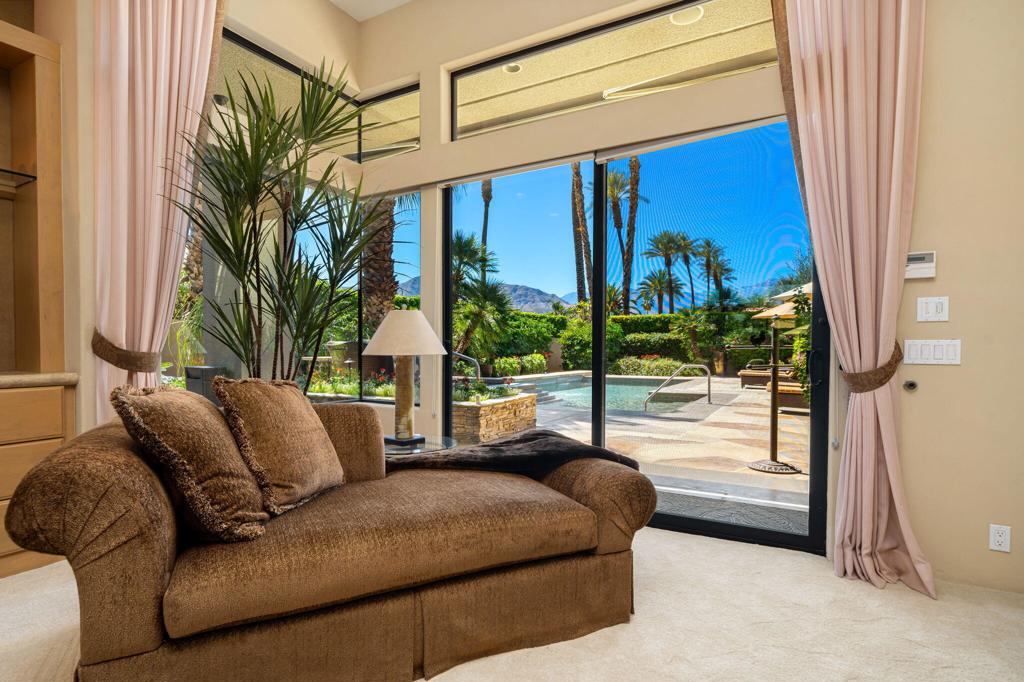 137 Waterford Circle