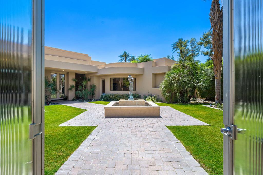 155 Waterford Circle