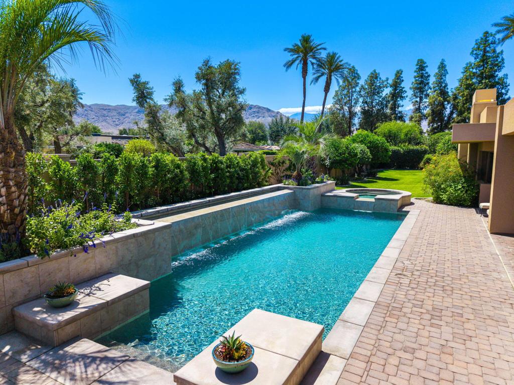 155 Waterford Circle