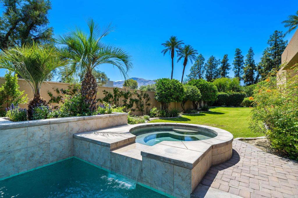 155 Waterford Circle