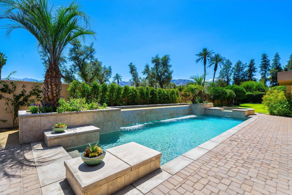 155 Waterford Circle