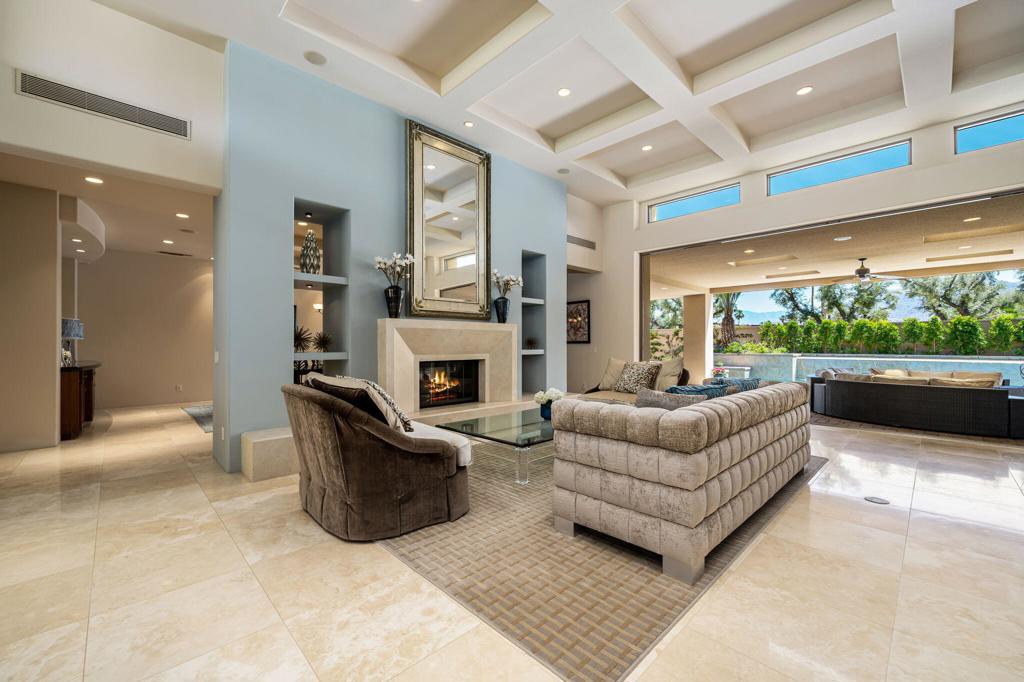 155 Waterford Circle