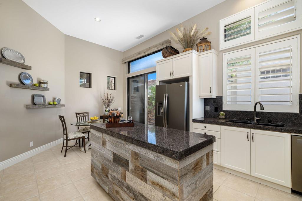 9 Birkdale Circle