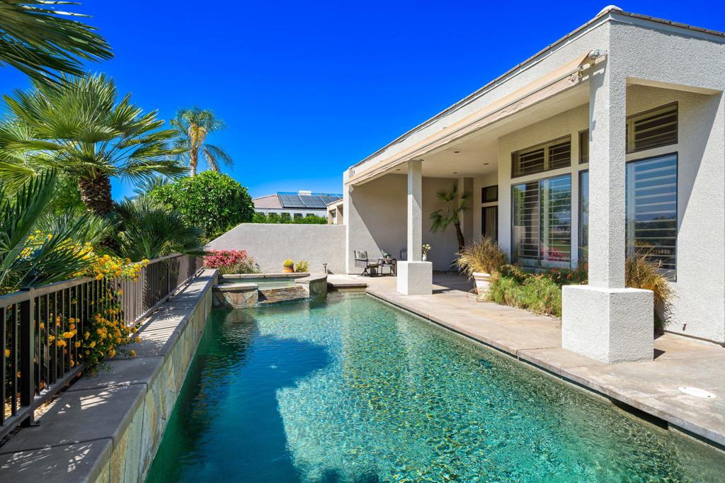 9 Birkdale Circle
