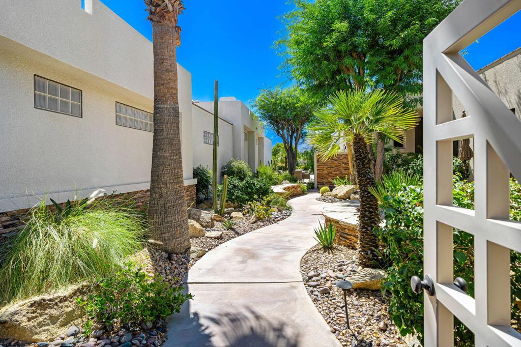 9 Birkdale Circle