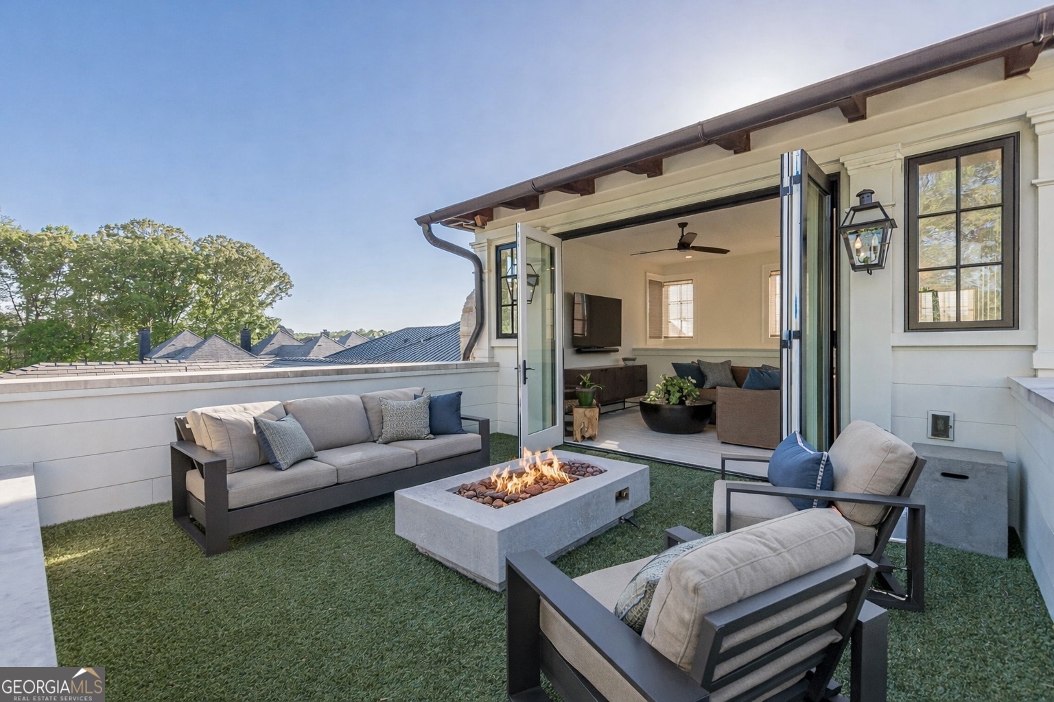 290 Guild Lane