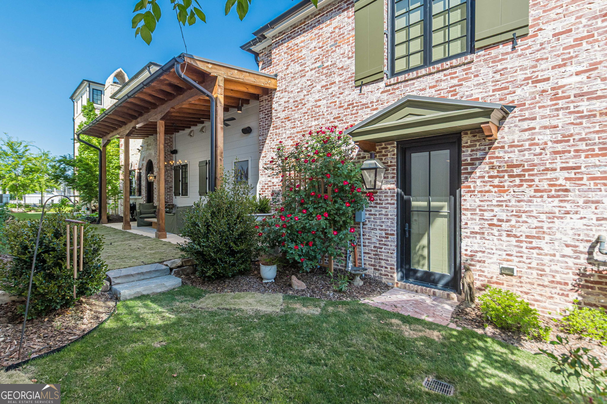 290 Guild Lane