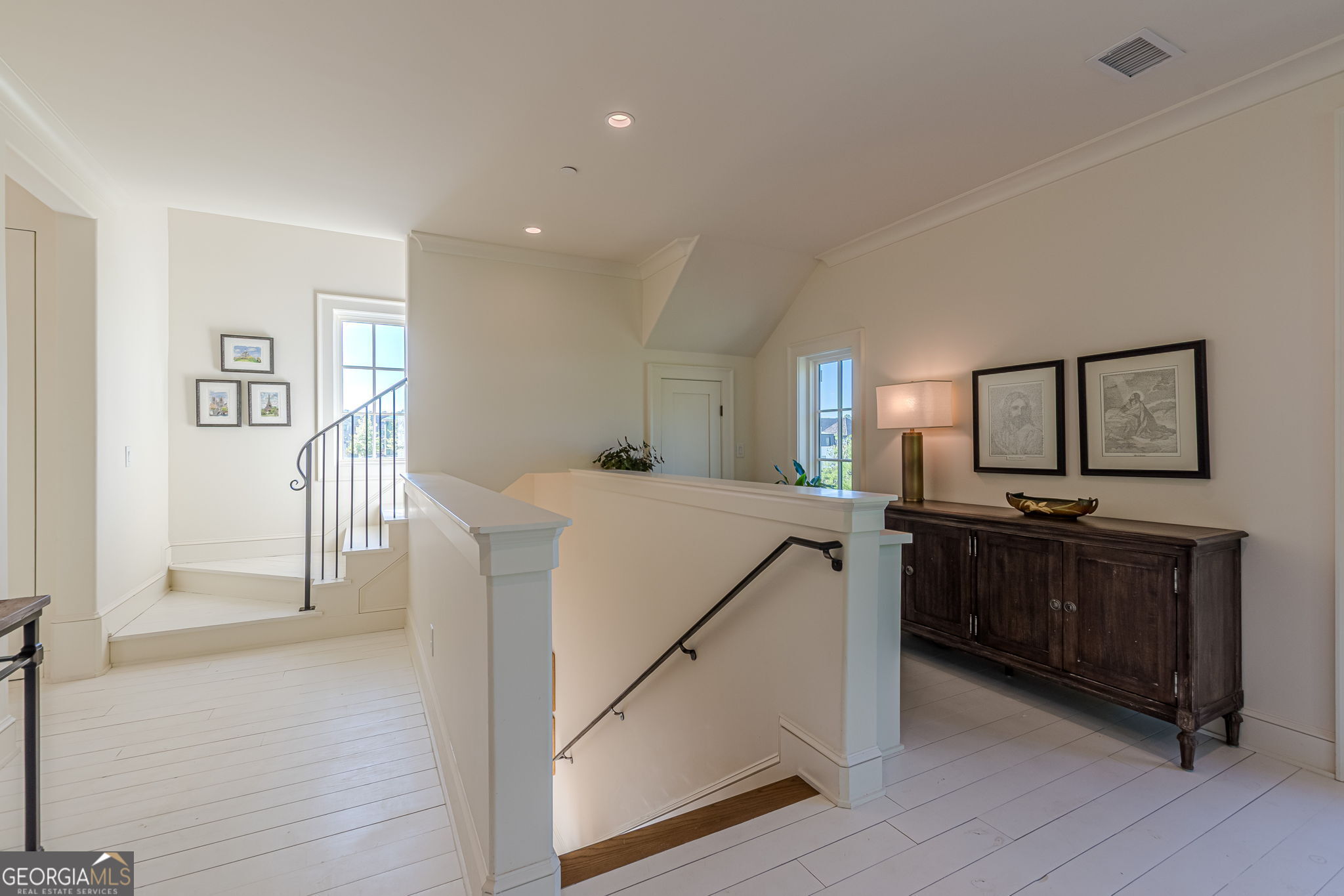 290 Guild Lane