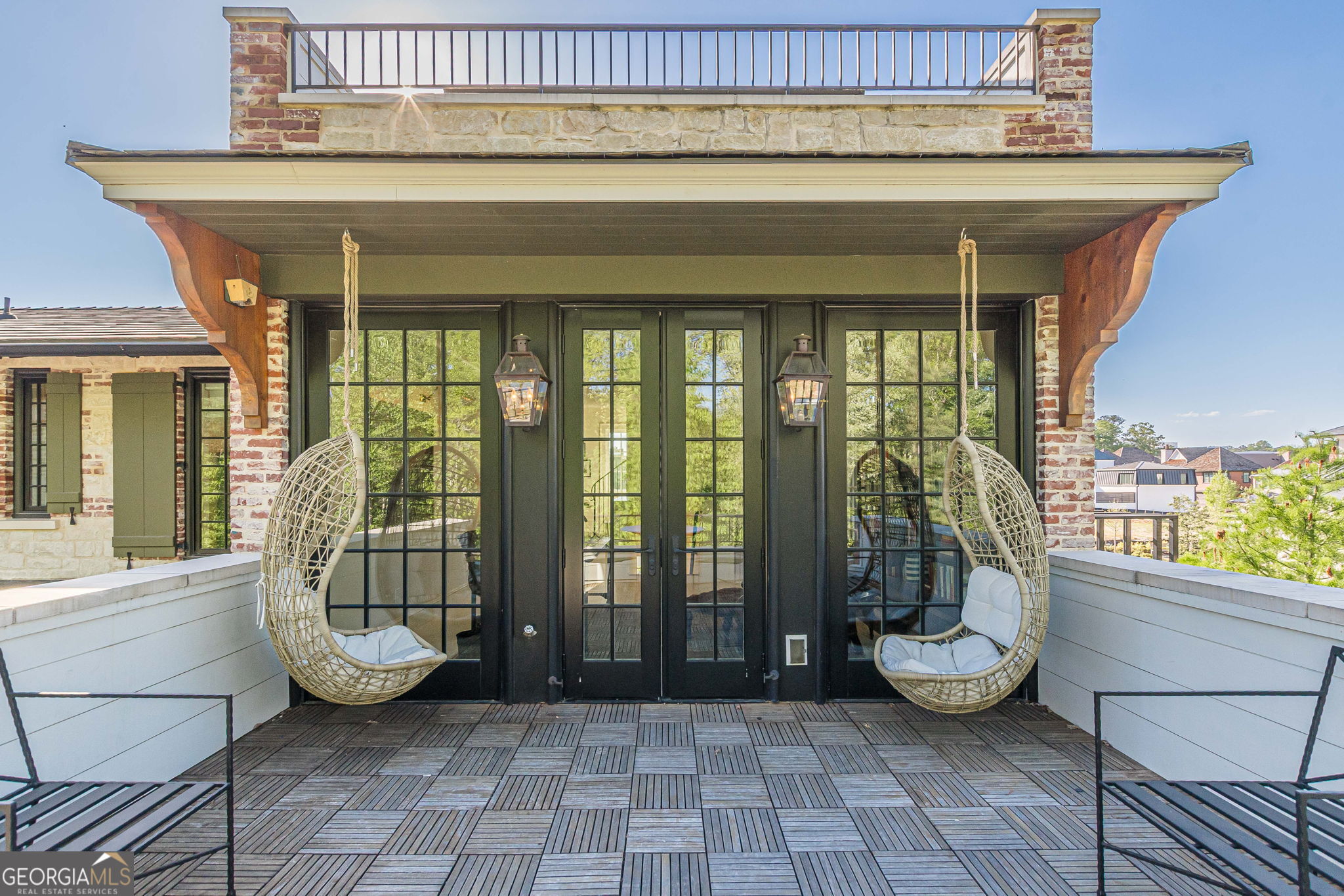 290 Guild Lane