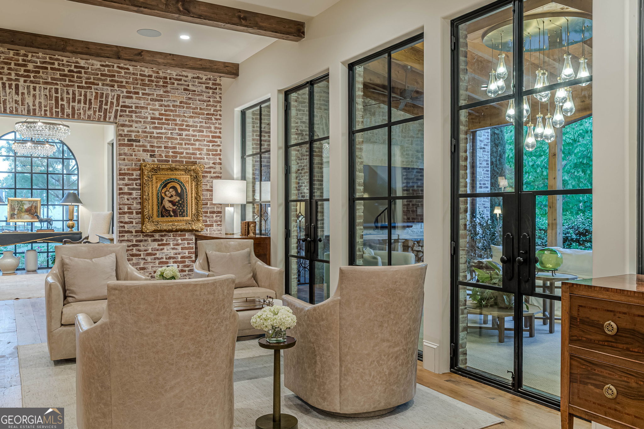 290 Guild Lane