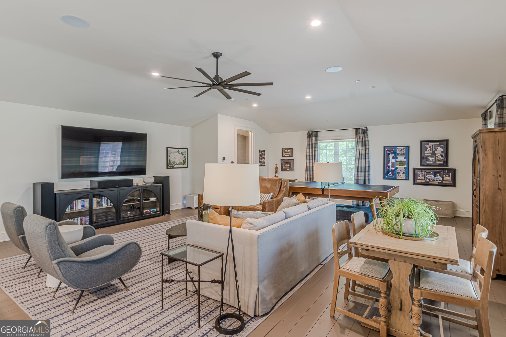 290 Guild Lane