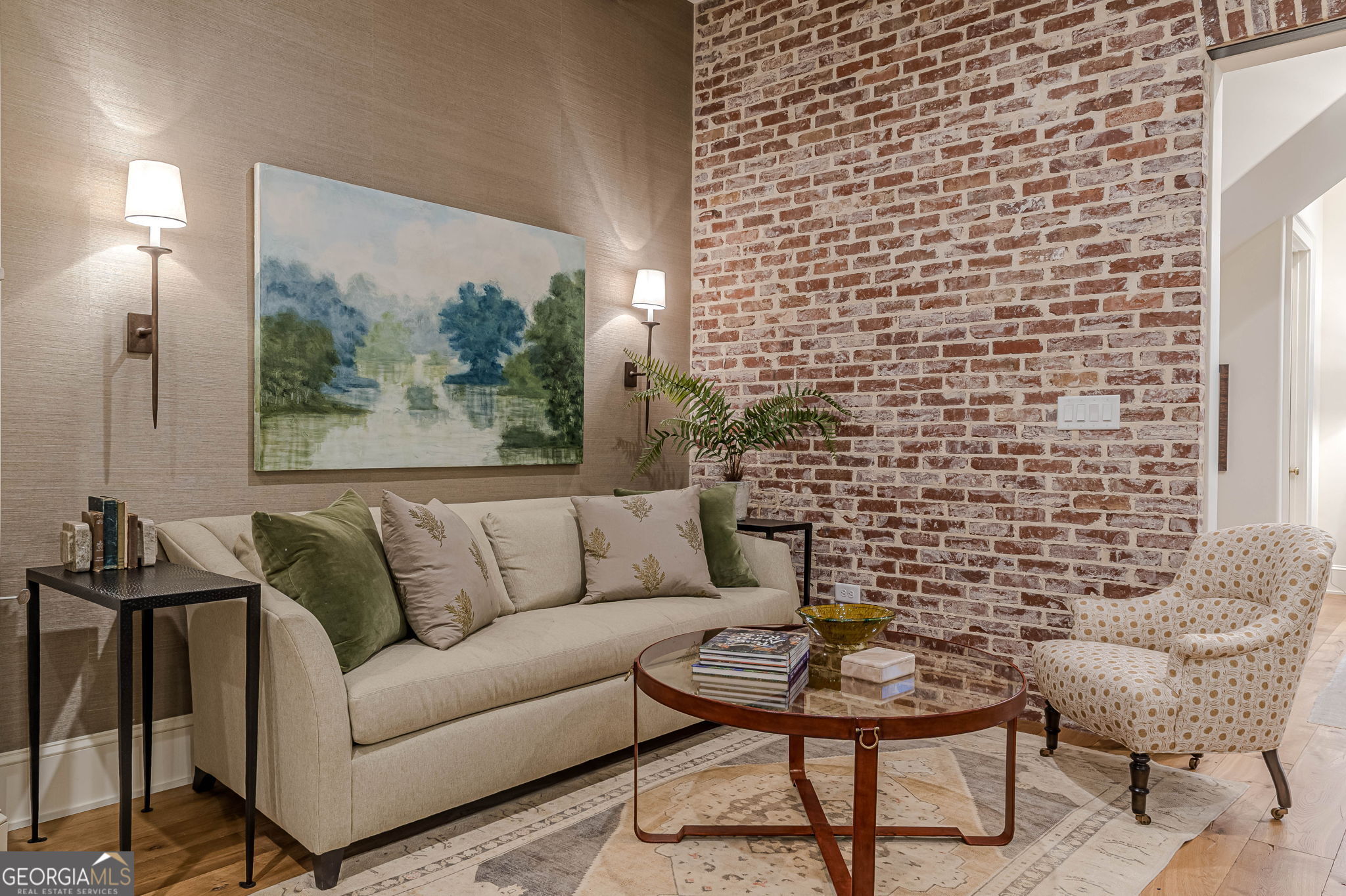 290 Guild Lane