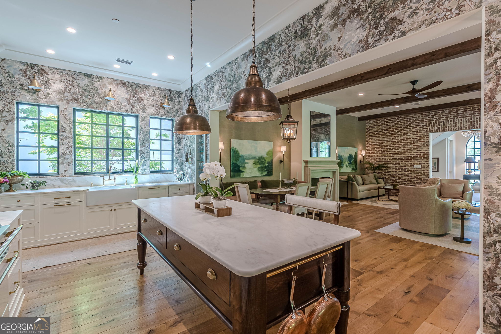 290 Guild Lane