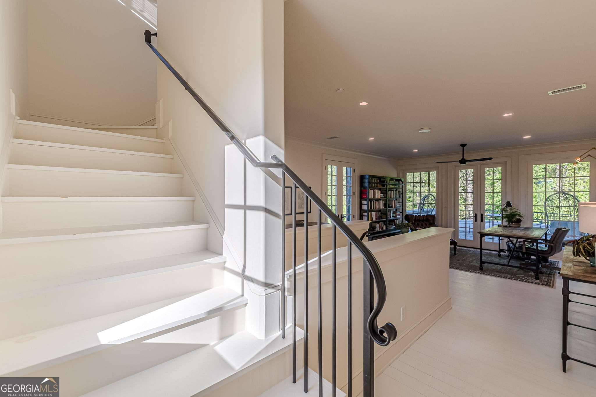 290 Guild Lane