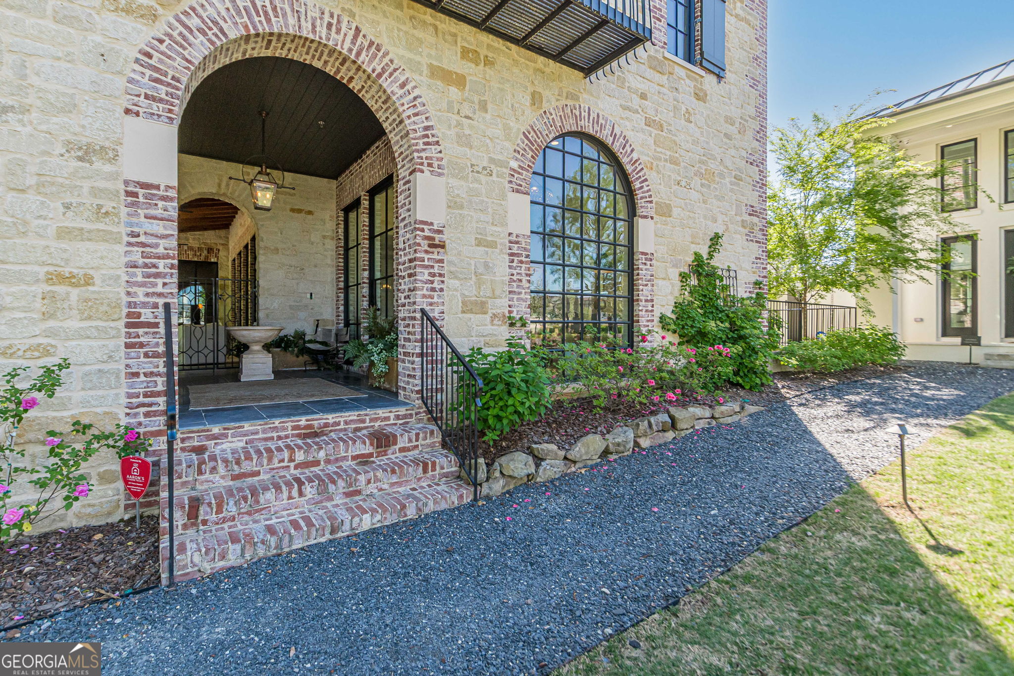 290 Guild Lane