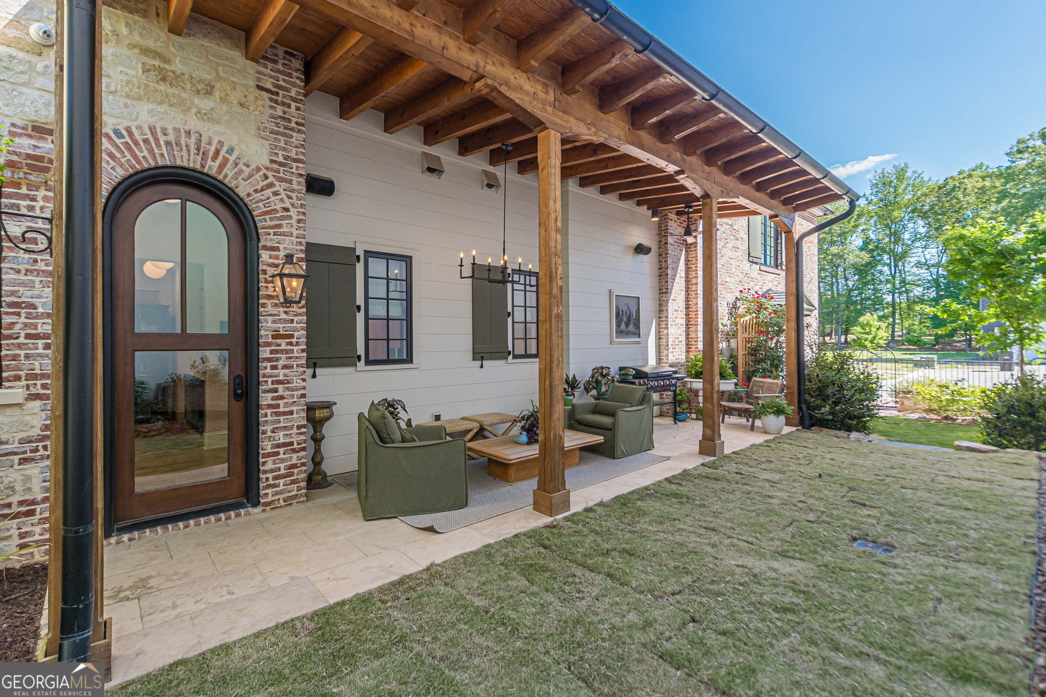 290 Guild Lane