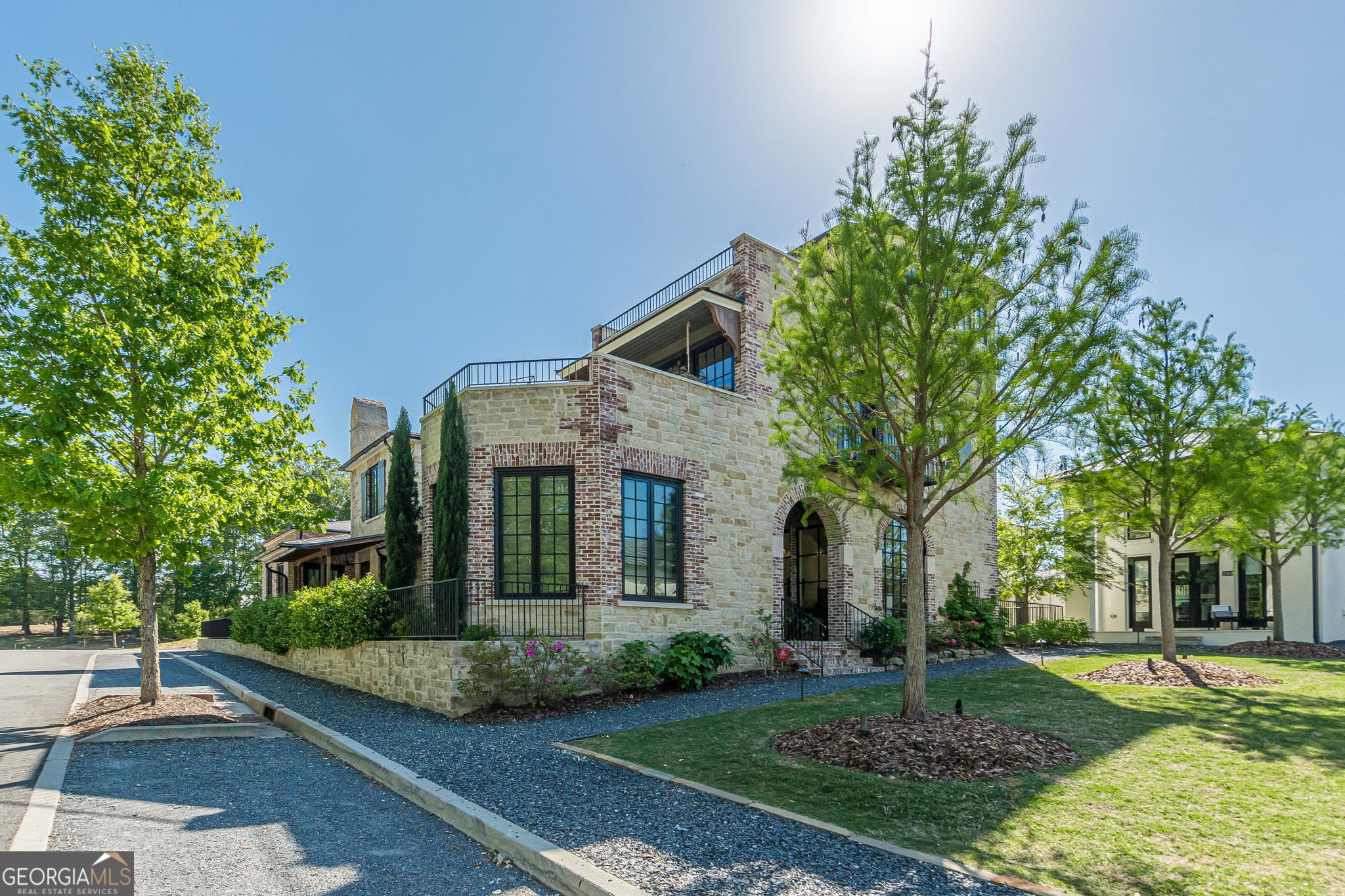 290 Guild Lane