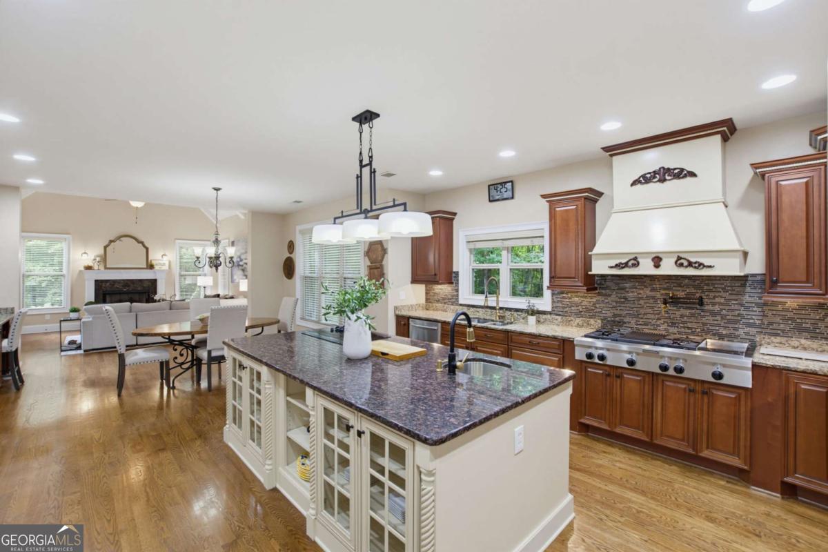 2506 Lennox Road SE