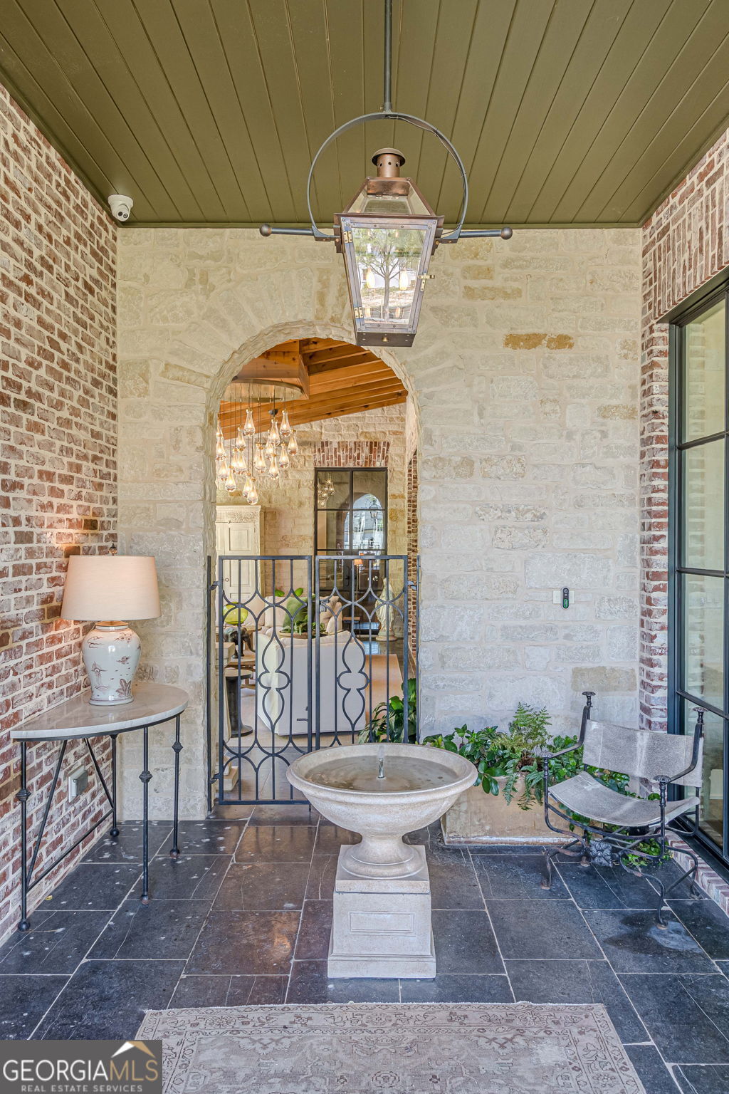 290 Guild Lane