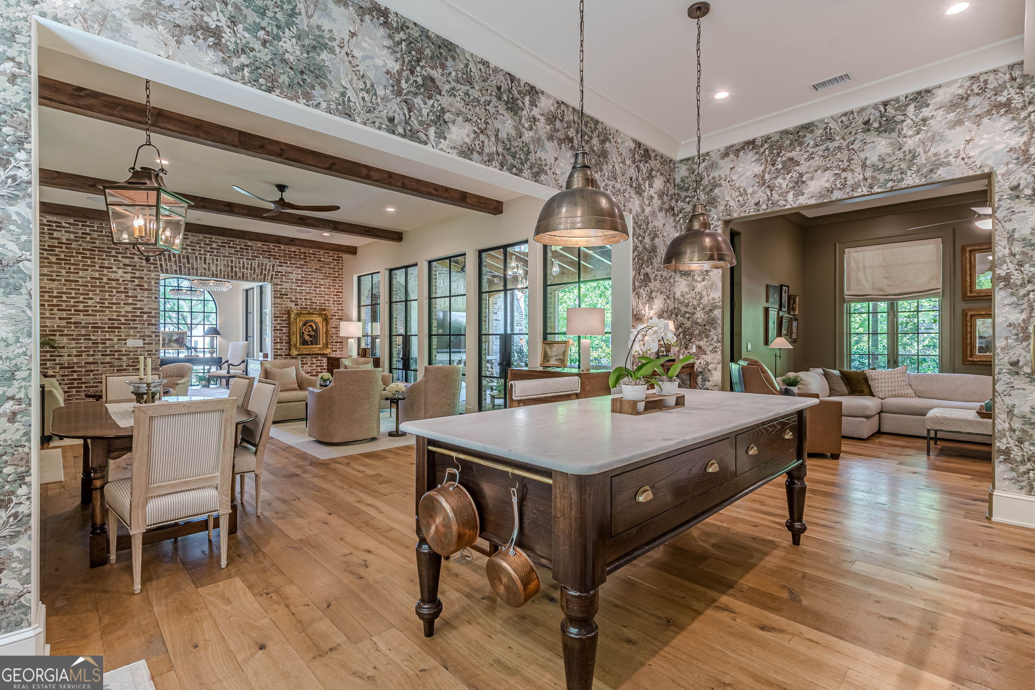 290 Guild Lane