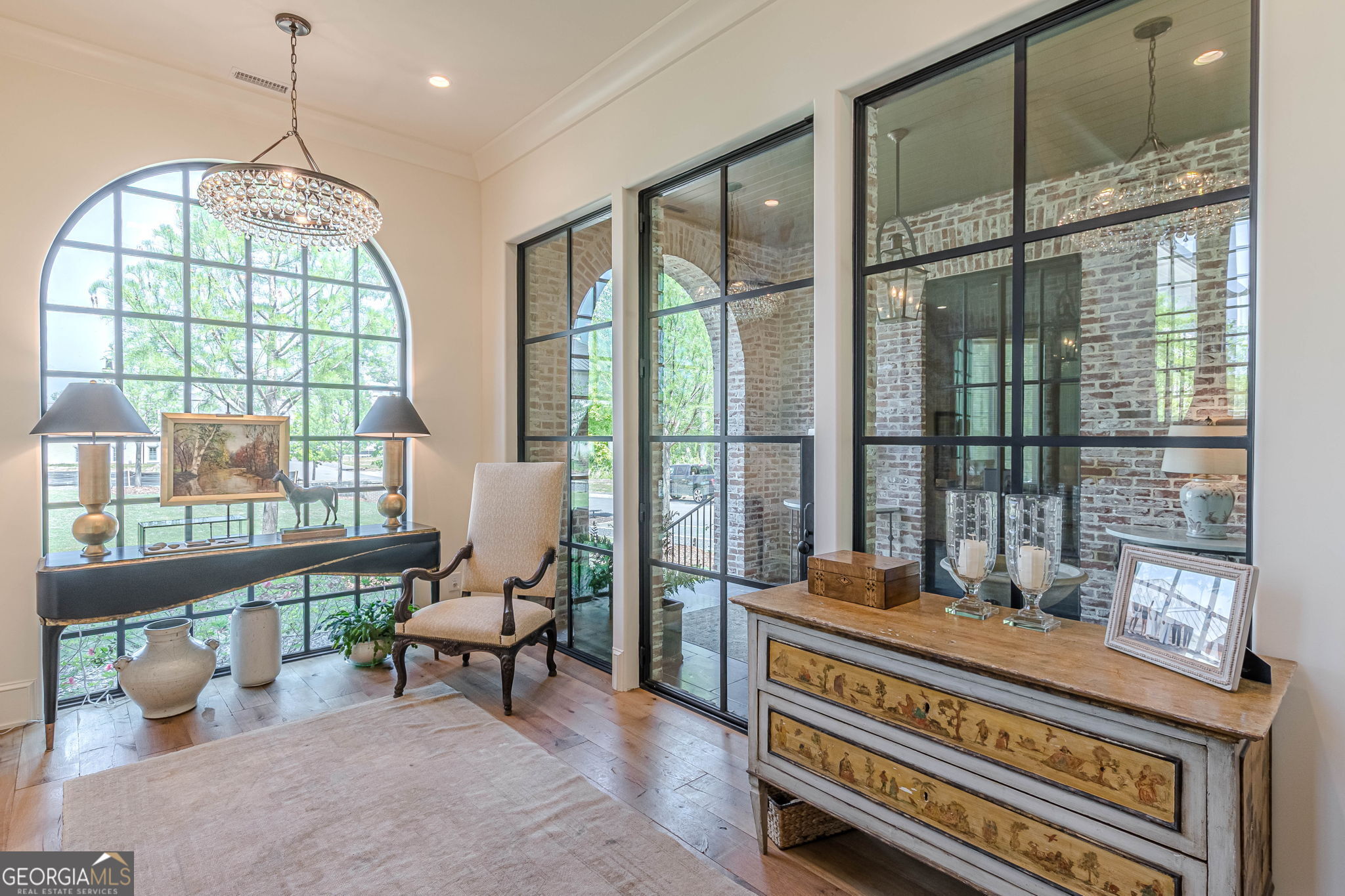 290 Guild Lane