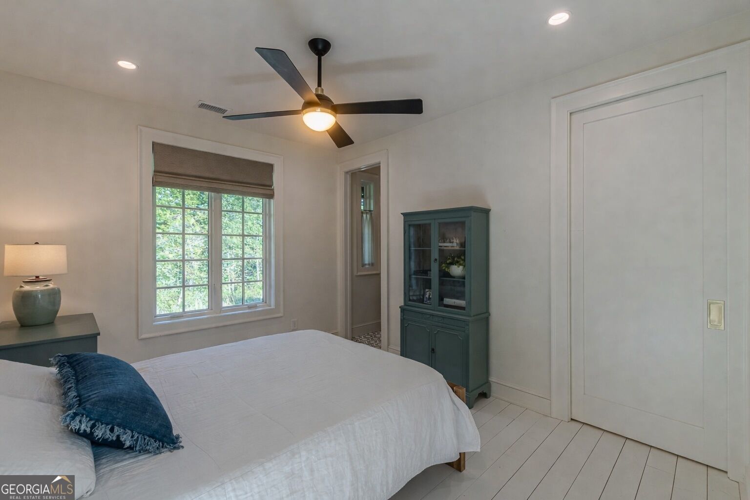 290 Guild Lane