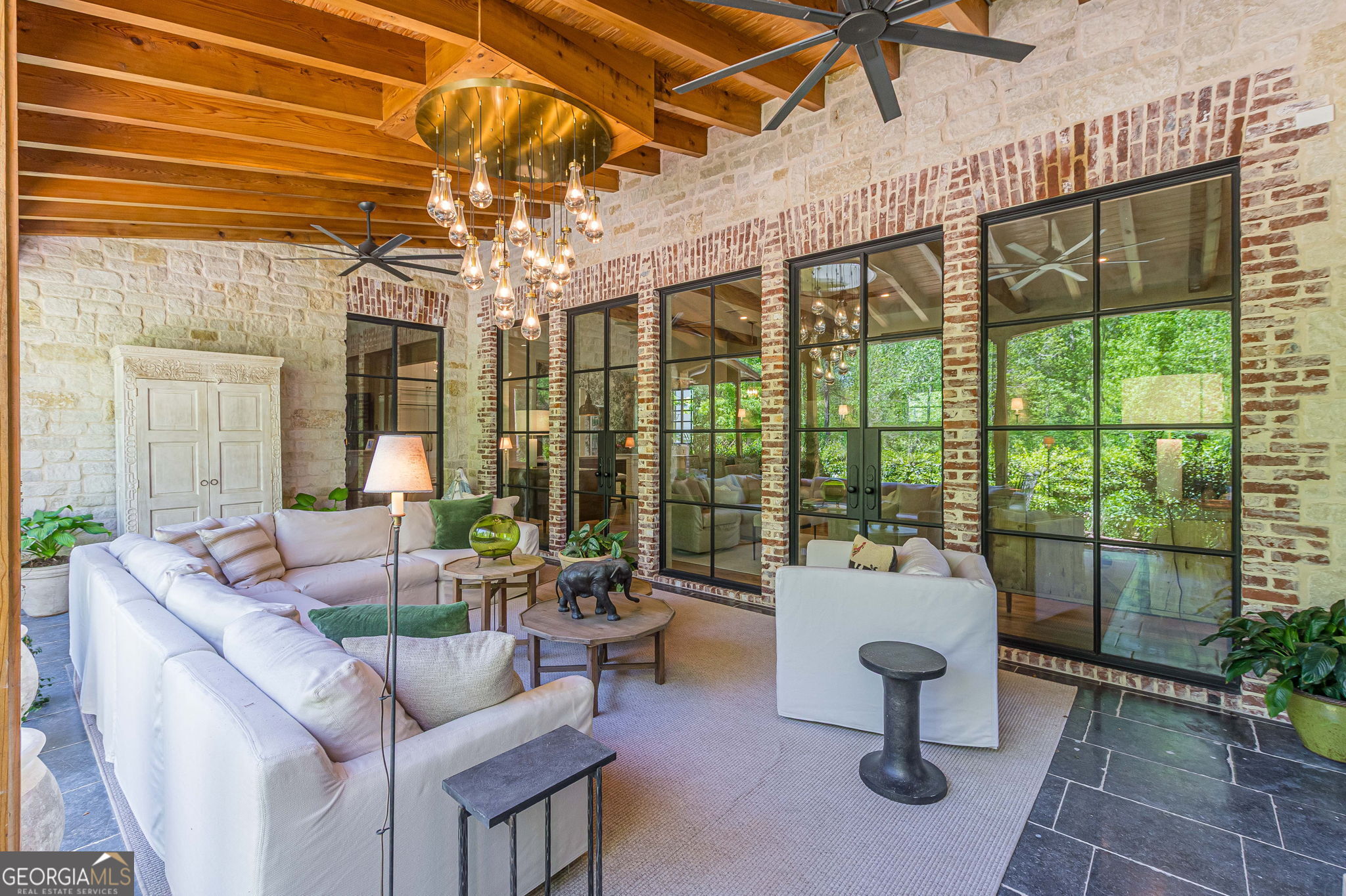 290 Guild Lane