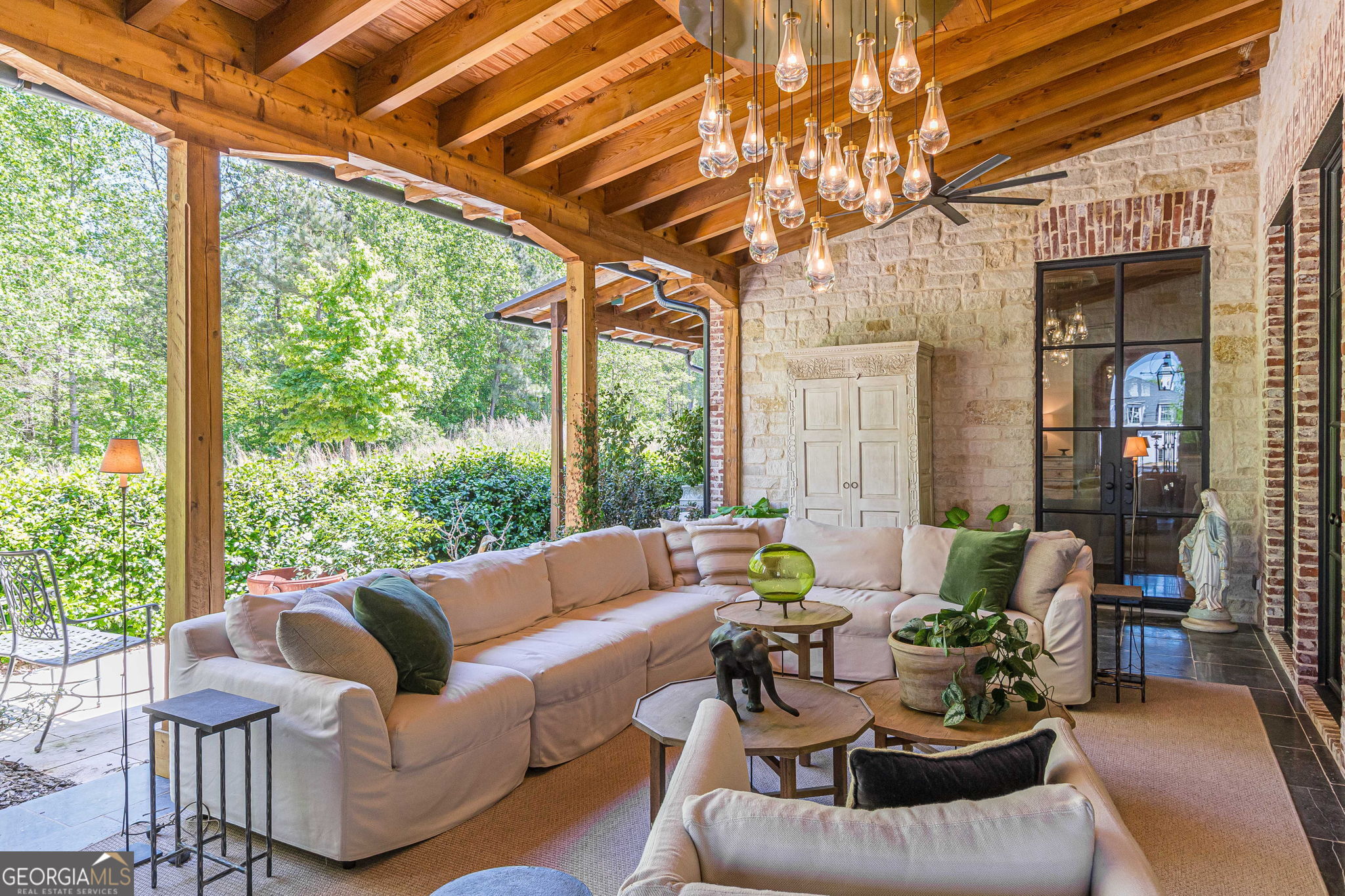 290 Guild Lane