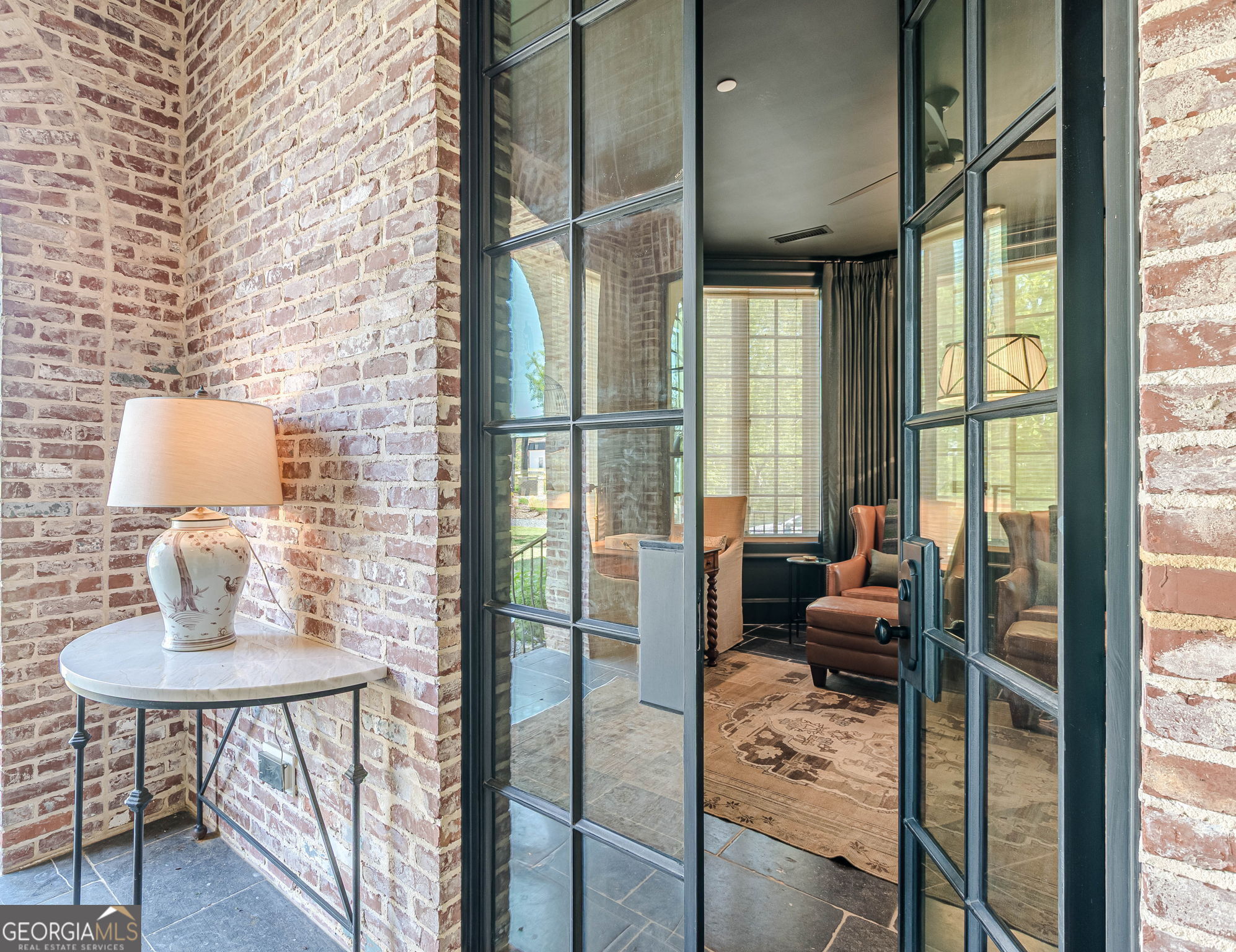 290 Guild Lane