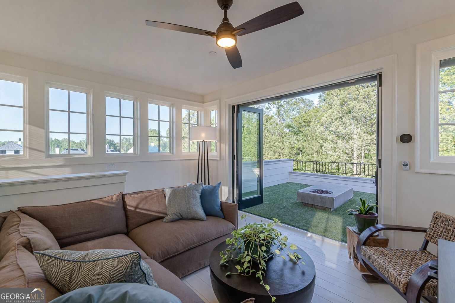 290 Guild Lane