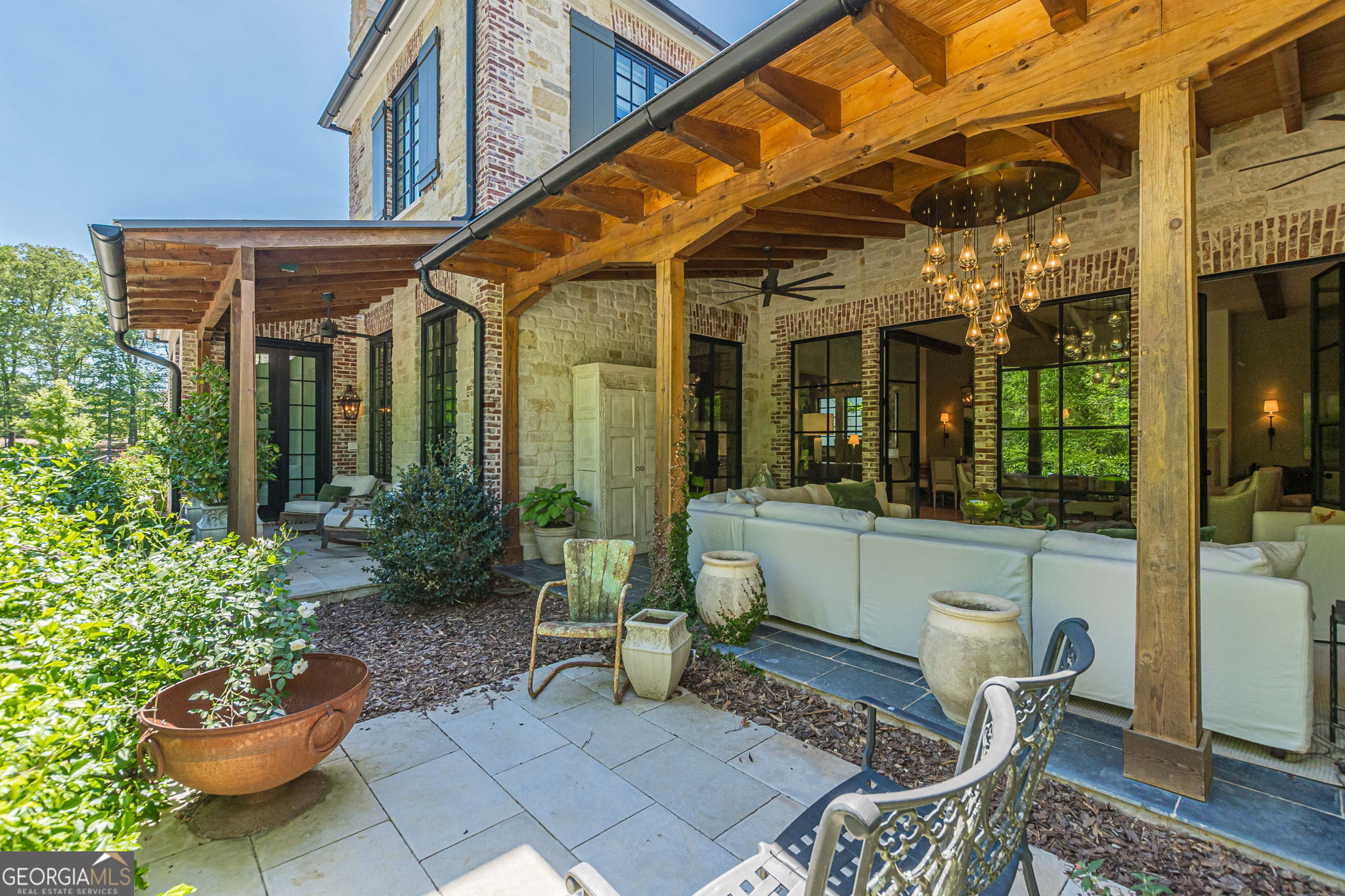 290 Guild Lane