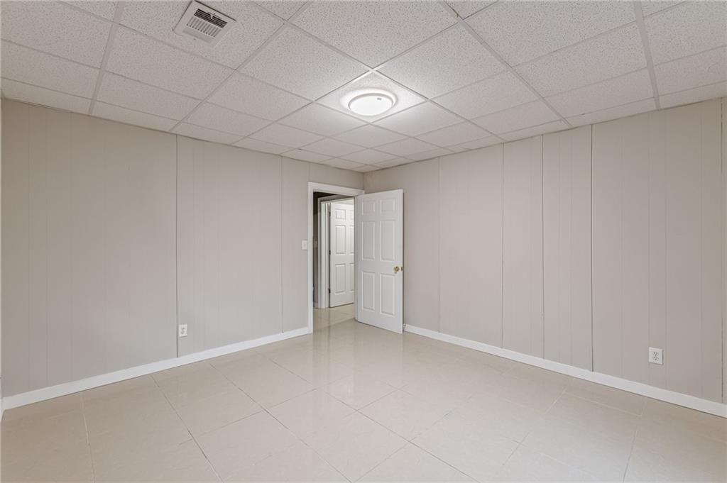 125 Sussex Lane