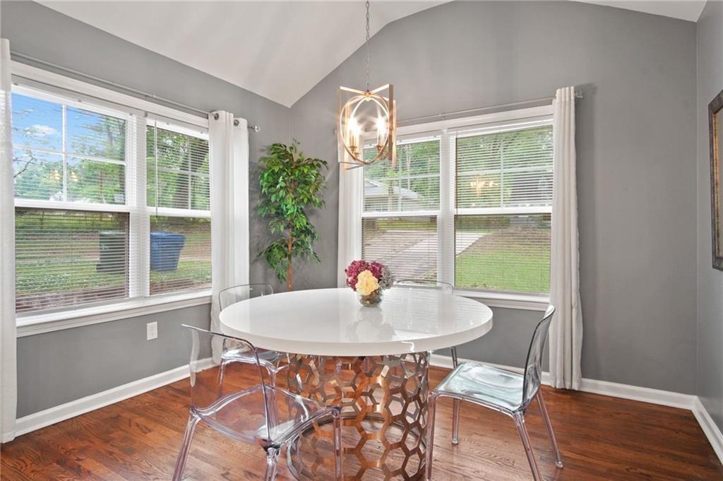 1547 Willowbrook Drive SW