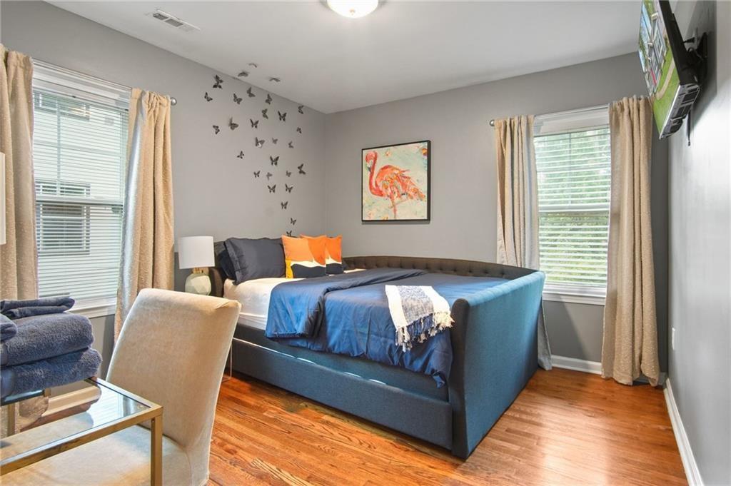 1547 Willowbrook Drive SW