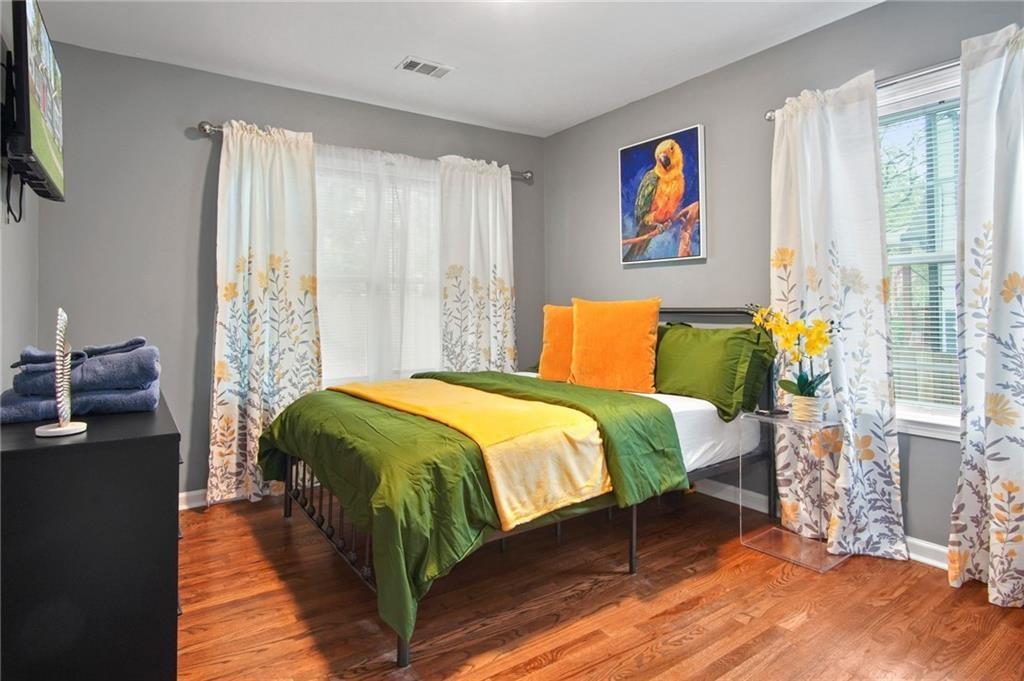 1547 Willowbrook Drive SW