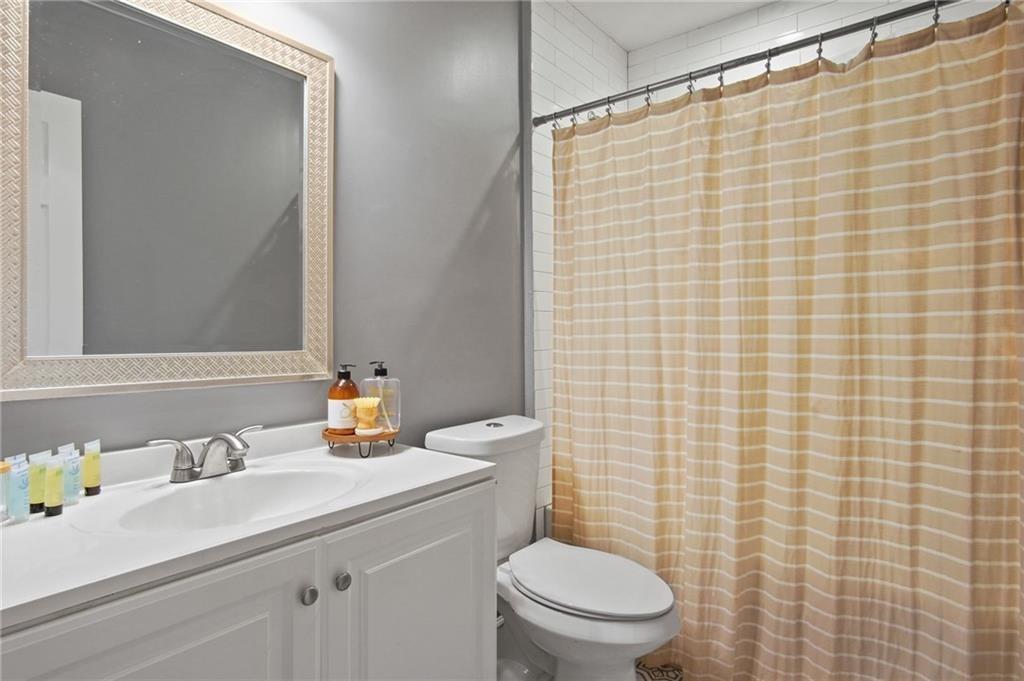 1547 Willowbrook Drive SW