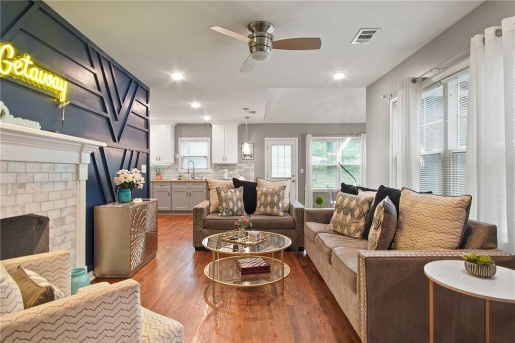 1547 Willowbrook Drive SW