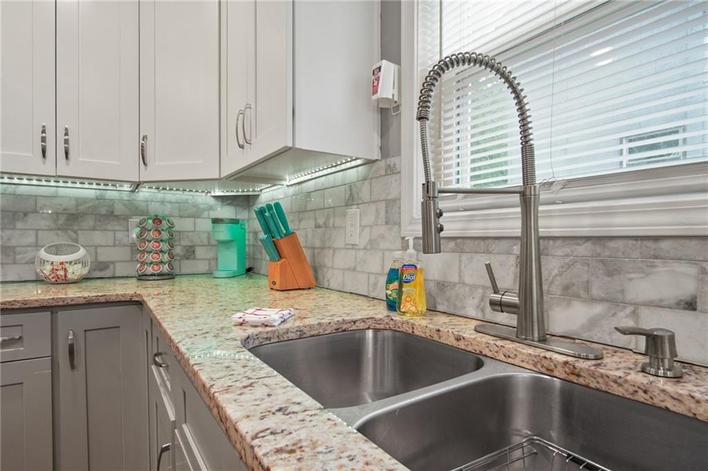 1547 Willowbrook Drive SW