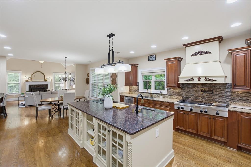 2506 Lennox Road SE